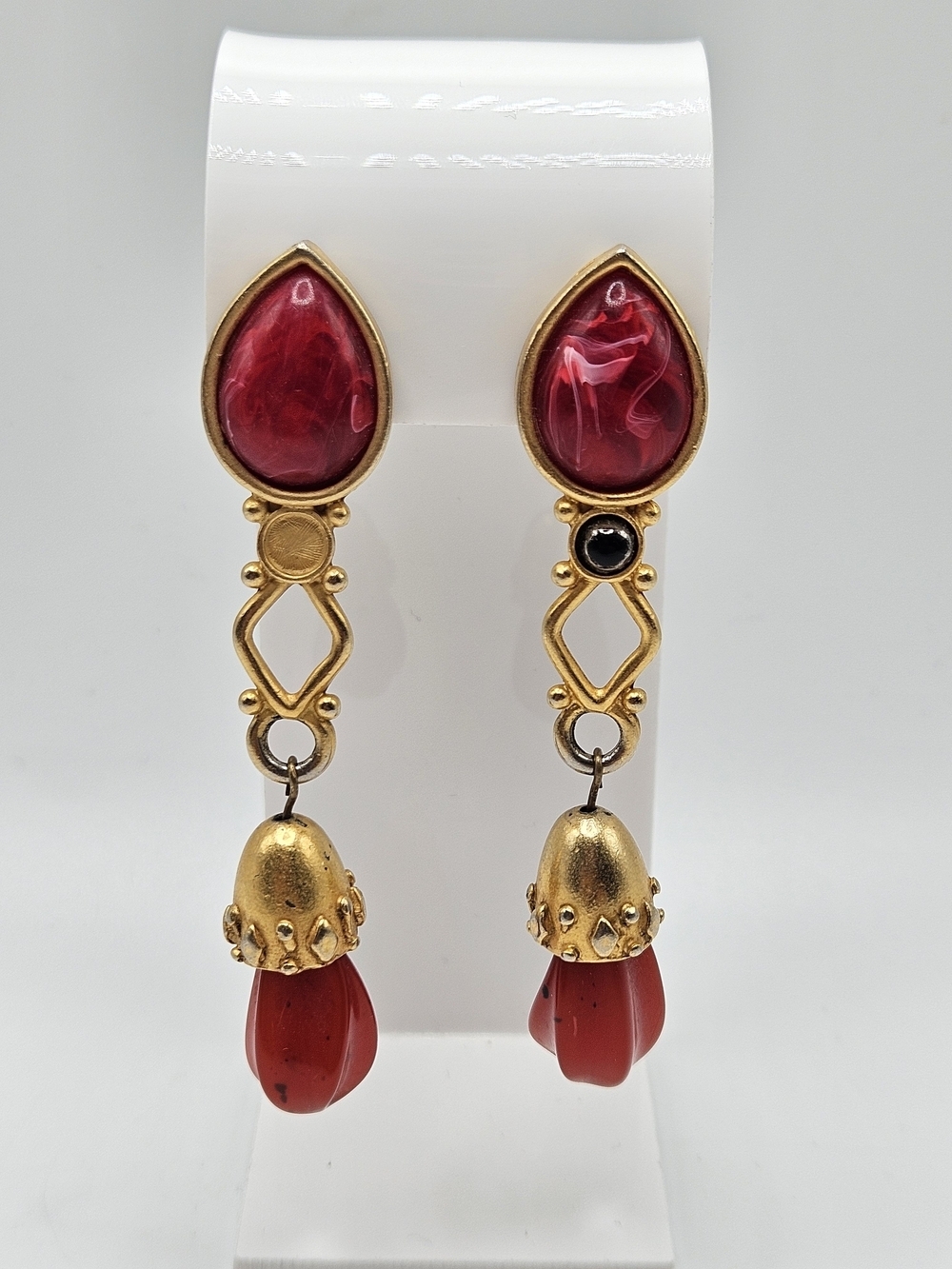 VINTAGE Leslie Block Red Lucite Gold Tone Statement Dangle Earrings 80s Clip